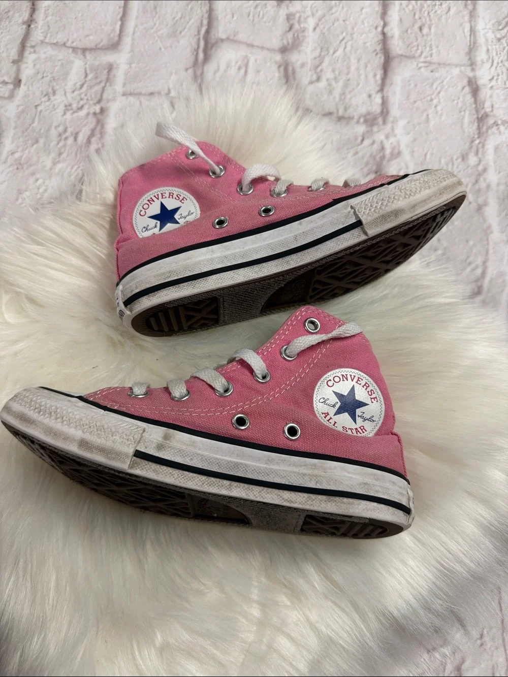 Converse Chuck Taylor Pink High-Top Kids Sneakers